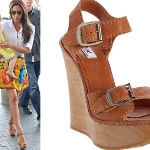Gorgeous tan Chloe sandals Size 39